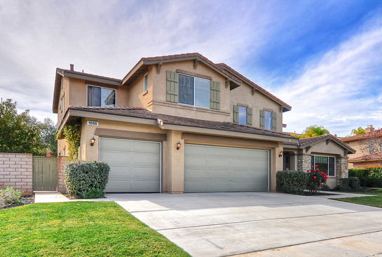 Photo of 1686 Via Valmonte Cir, Corona, CA 92881