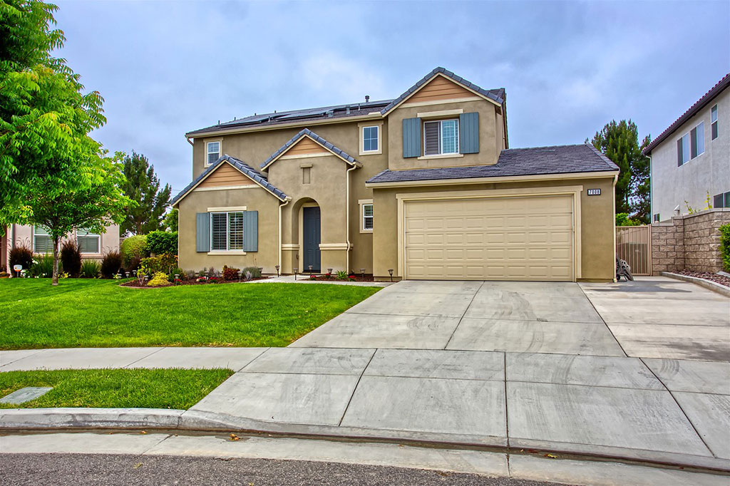 Photo of 7008 Leighton Dr, Eastvale, CA 92880